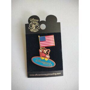 Disneyland Resort "Mickey" Holding USA Flag Pin...Mint on Card!